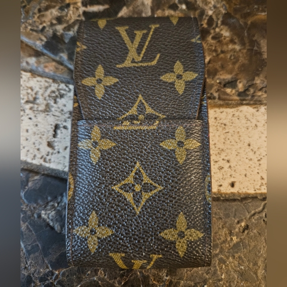 Louis Vuitton Canvas monogram Cigarette Cigar Tampon Holder fold in Flap - Picture 2 of 11